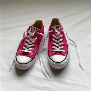 Hot pink converse